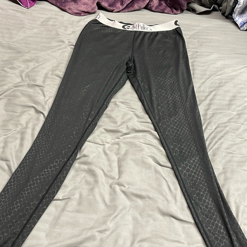 Ethika mermaid print leggings size medium EUC